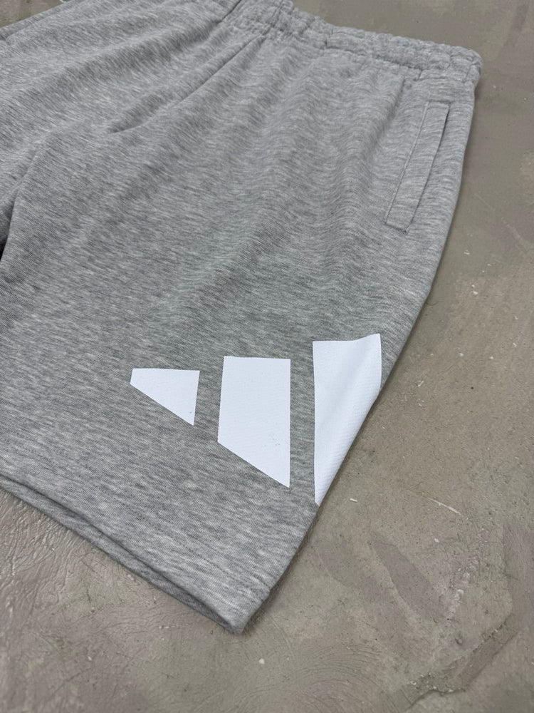 Short Adidas LOGO