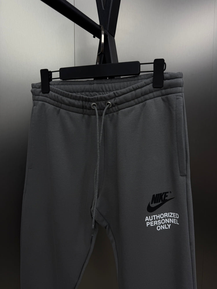 Calça Nike GRAPHIC