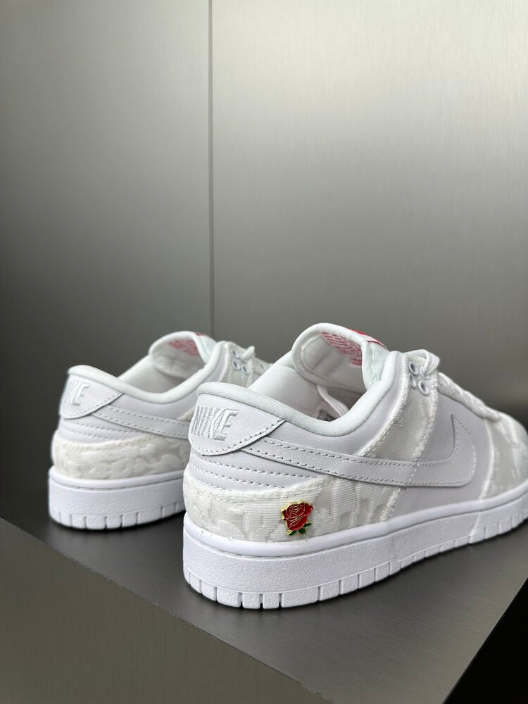 Nike Dunk SB Low Giver Her Flowers