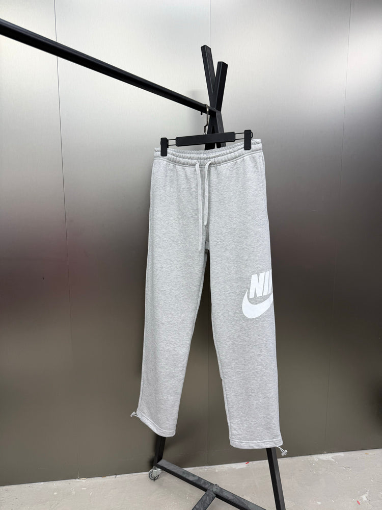 Calça Nike SWOOSH